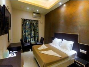 Urmee Hotel Бхубанешвар Екстериор снимка